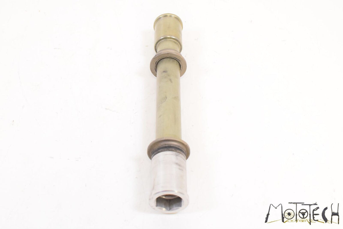 2015 Kawasaki ZX10R ZX1000 Ninja Front Wheel Axle Spindle 41068-0049 {{ shop.shopifyCountryName }} - Mototech271