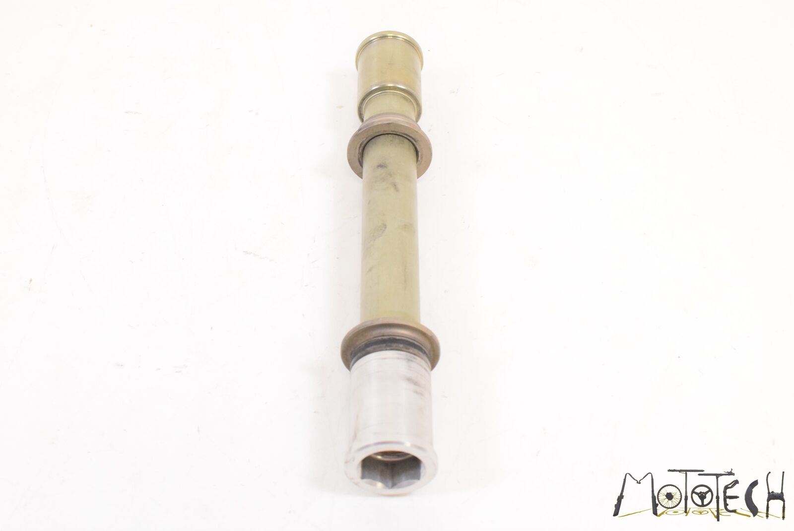 2015 Kawasaki ZX10R ZX1000 Ninja Front Wheel Axle Spindle 41068-0049 {{ shop.shopifyCountryName }} - Mototech271