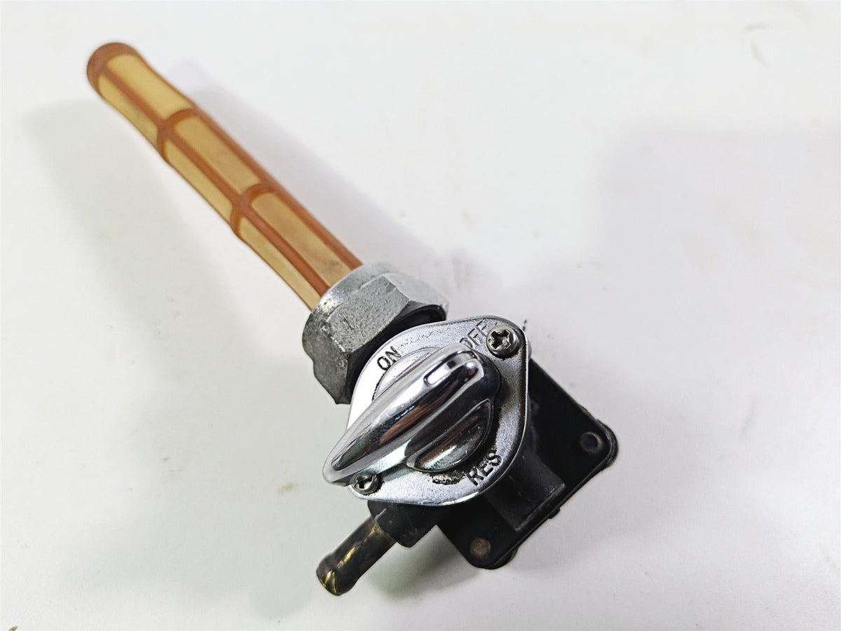 2005 Harley Touring FLHRI Road King Fuel Gas Petrol Valve Petcock 61338-02 {{ shop.shopifyCountryName }} - Mototech271