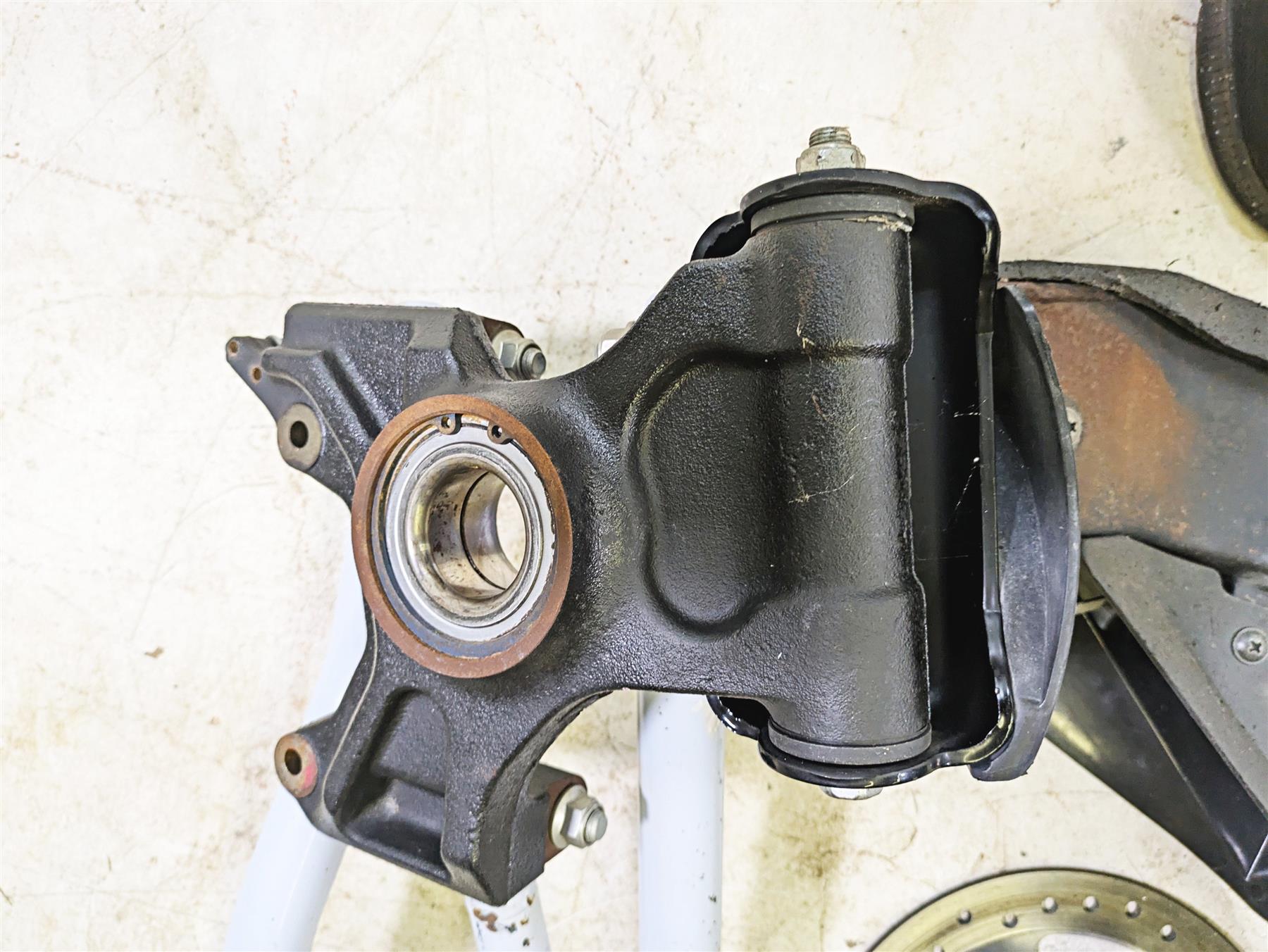 2020 Kawasaki Teryx KRX KRF 1000 Rear Left Trailing Arm 39007-0428 39186-0325 {{ shop.shopifyCountryName }} - Mototech271