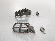 Load image into Gallery viewer, 2007 BMW R1200GS K255 Adv Front Footpeg Foot Peg Rest Set 46717694557 | Mototech271
