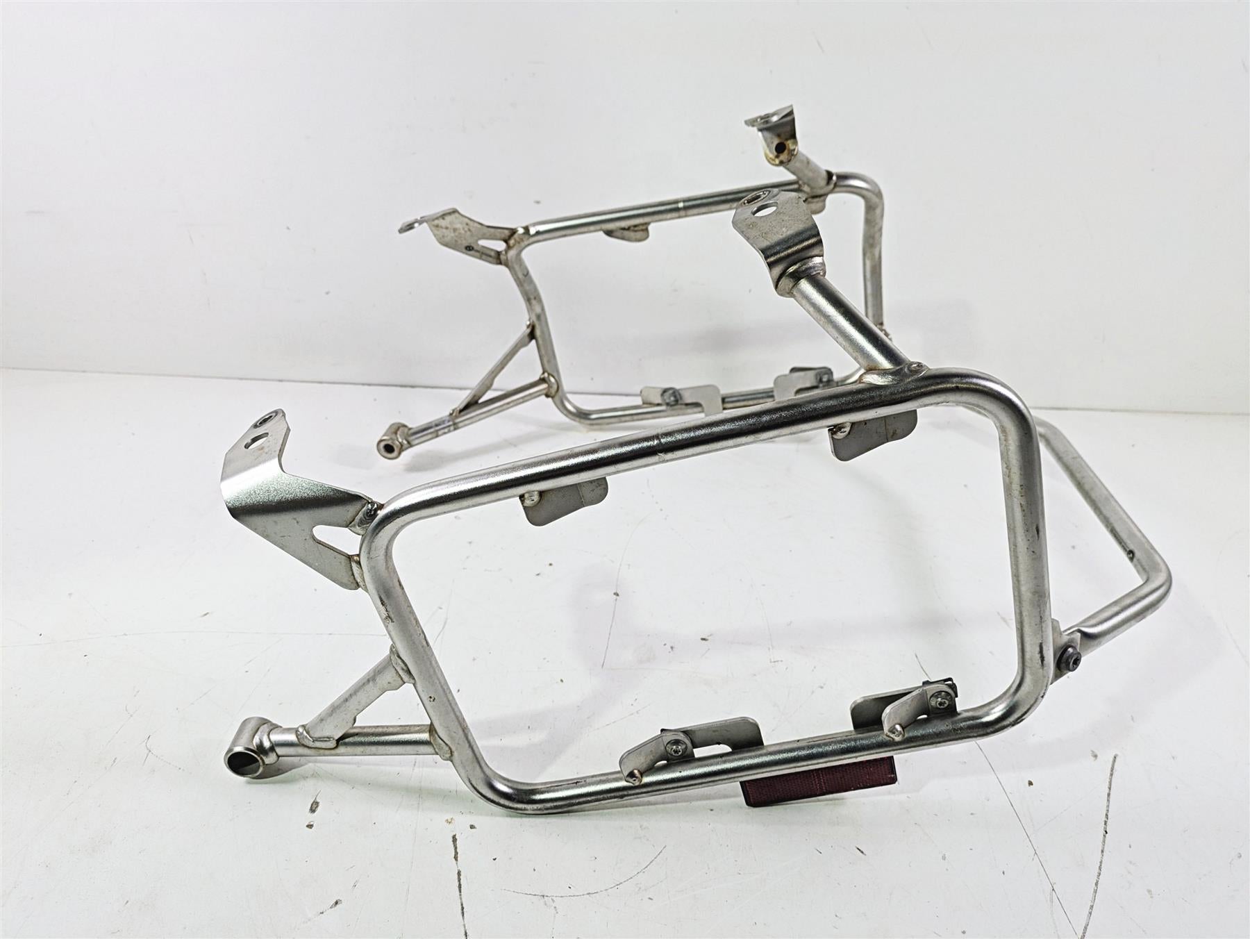2015 BMW R1200GS Adv K51 Saddlebag Rack Holder Panier READ 46548520068 {{ shop.shopifyCountryName }} - Mototech271