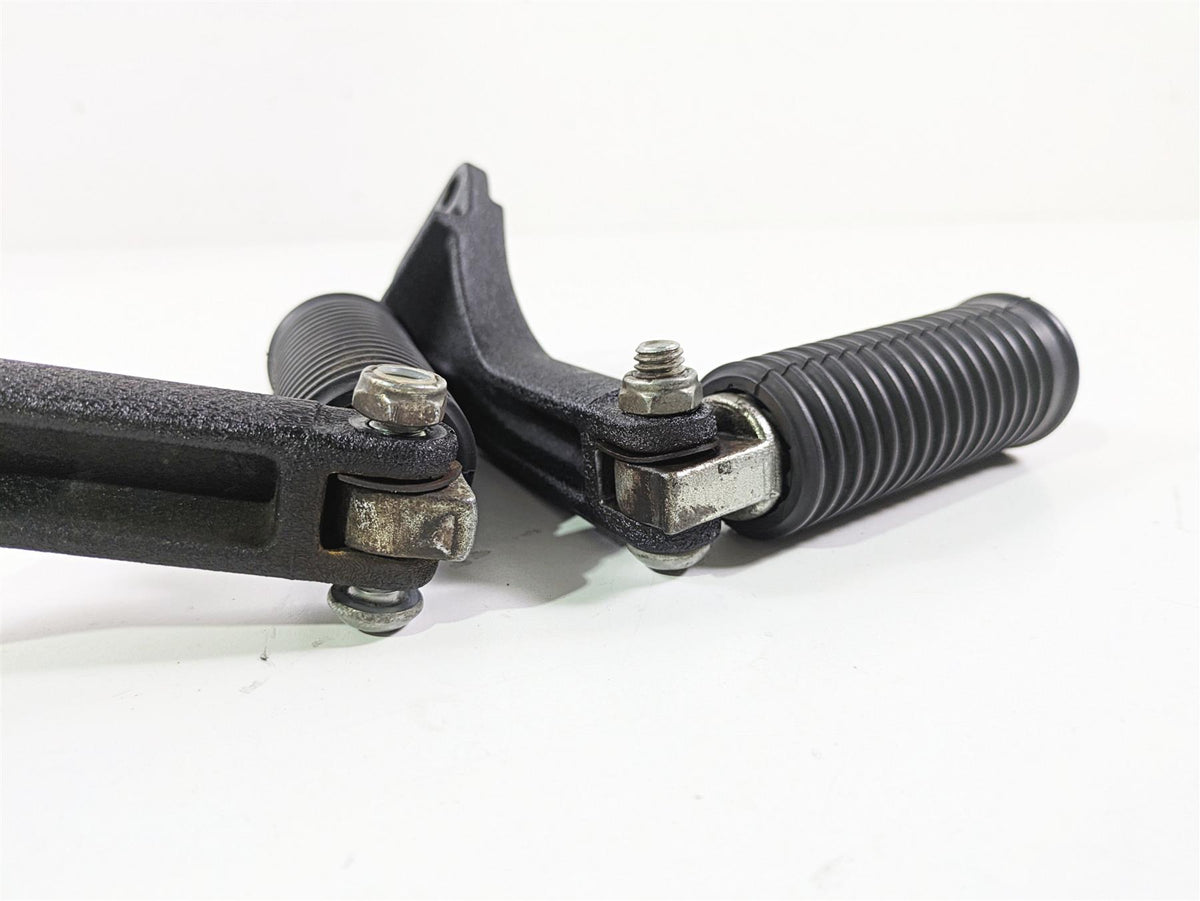 2014 Harley FXDF Dyna Fat Bob Rear Passenger Footpeg Set 49224-06A 49230-06 {{ shop.shopifyCountryName }} - Mototech271