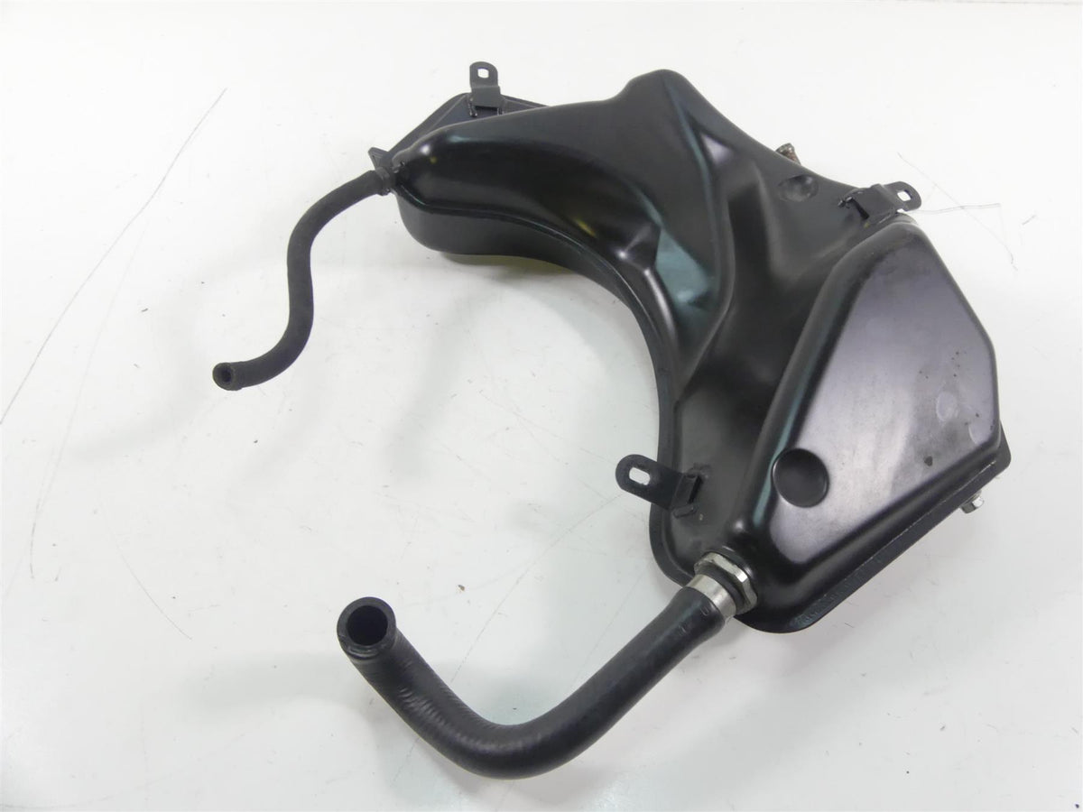 2004 Aprilia RSV1000 R Mille Metal Oil Tank Reservoir AP8158120 {{ shop.shopifyCountryName }} - Mototech271