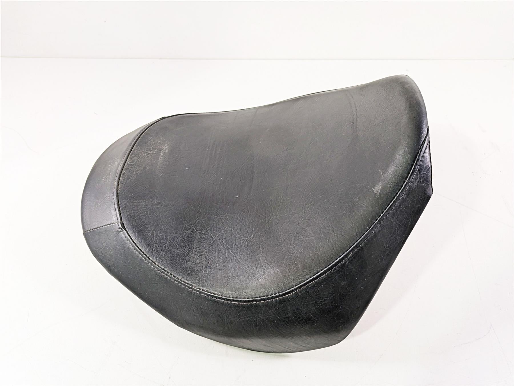 2016 Suzuki M109R VZR1800 Boulevard Front Seat Saddle 281128 45100-48G01-48H {{ shop.shopifyCountryName }} - Mototech271