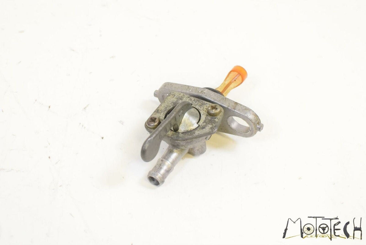 1989 Honda CR250R CR250 R Fuel Gas Petrol Valve Petcock Pet Cock 16950-KA3-731 {{ shop.shopifyCountryName }} - Mototech271