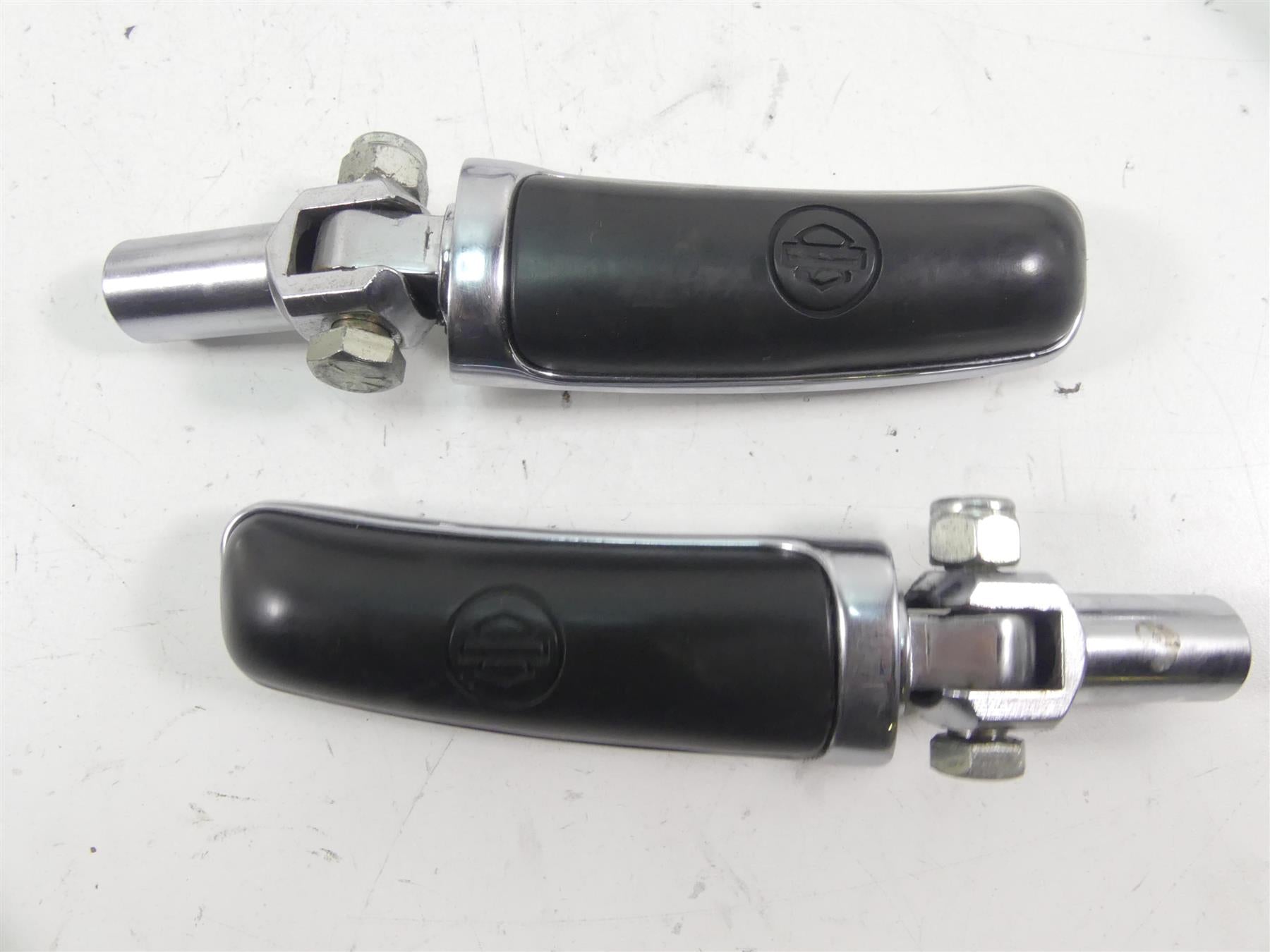 2004 Harley Softail FXSTD SE CVO Deuce Chrome Footpeg Shifter Brake Ped 33921-00 {{ shop.shopifyCountryName }} - Mototech271