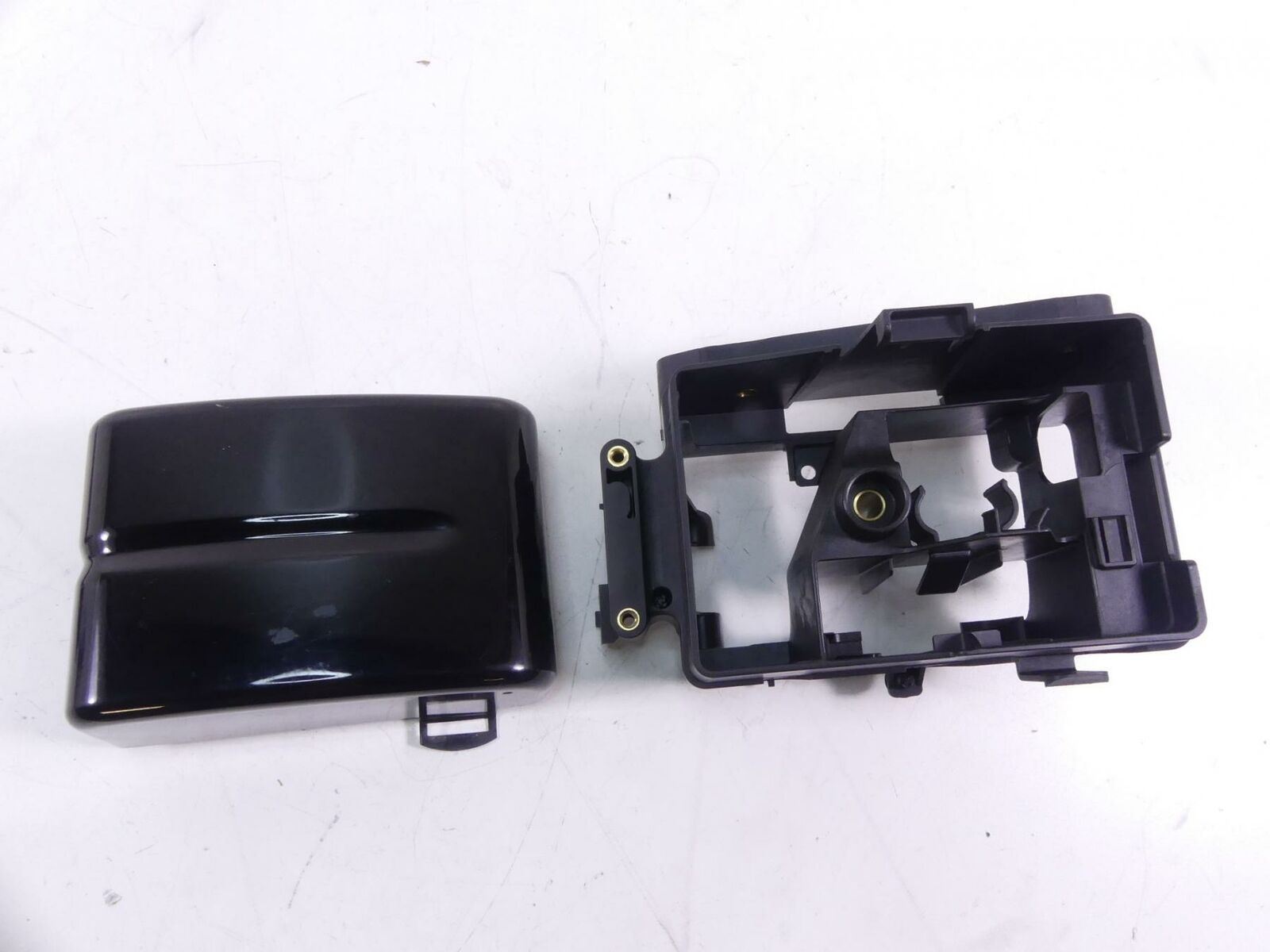 2013 Harley FXDB Dyna Street Bob Electrical Carrier With Cover 70367-12 {{ shop.shopifyCountryName }} - Mototech271