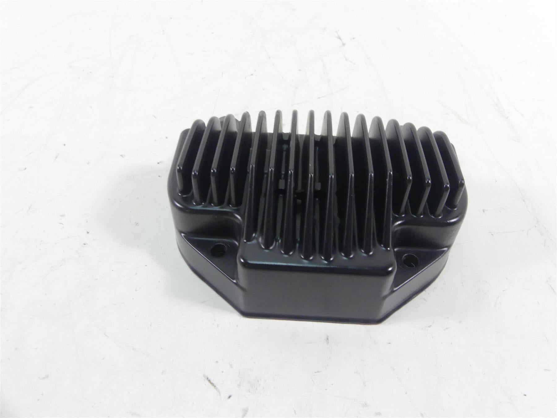 2009 Harley FXDF Dyna Fat Bob Rectifier Voltage Regulator 74631-08 {{ shop.shopifyCountryName }} - Mototech271