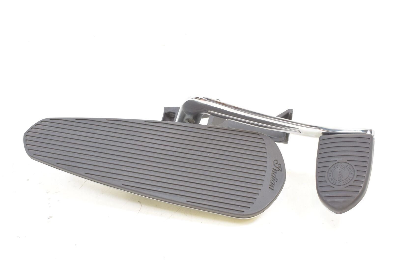 2017 Indian Chieftain Limited Right Floor Board & Brake Pedal  5138848 1019864