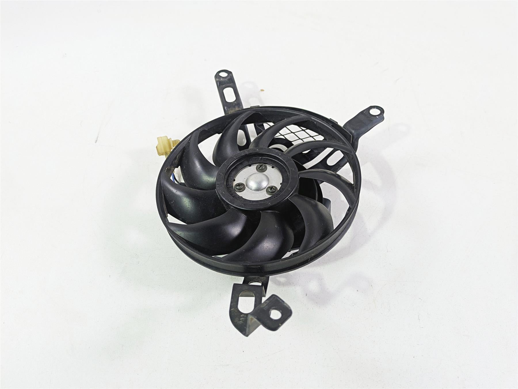 2006 Suzuki GSXR1000 K6 Cooler Radiator Fan - Tested 17800-41G00 {{ shop.shopifyCountryName }} - Mototech271