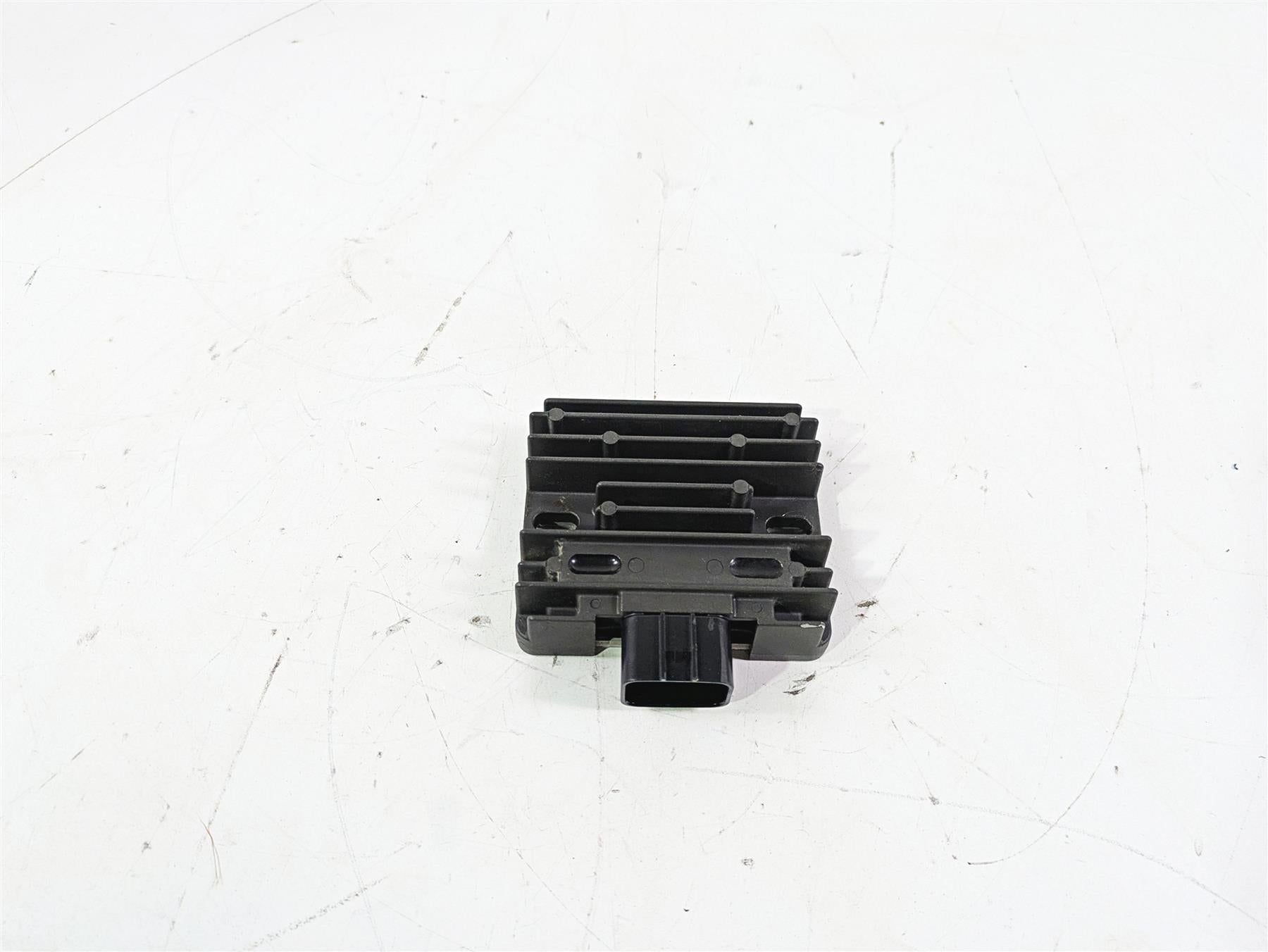 2004 Honda Aquatrax R-12X Rectifier Voltage Regulator 31600-HW1-671 SH700-12 {{ shop.shopifyCountryName }} - Mototech271
