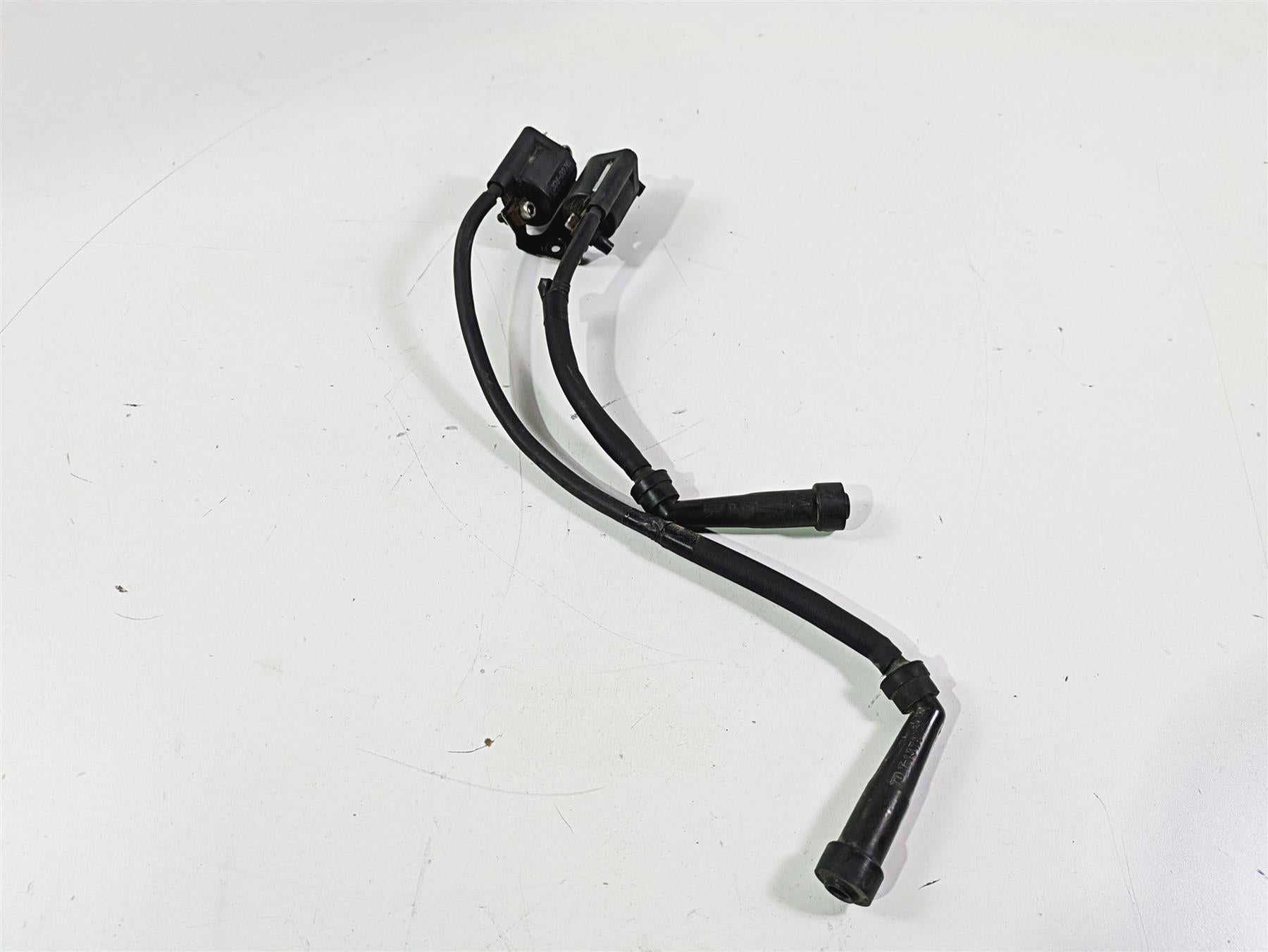 2008 Yamaha XVS1300 V-Star Tourer Ignition Coils Wires Plugs 3D8-82310-11-00 {{ shop.shopifyCountryName }} - Mototech271
