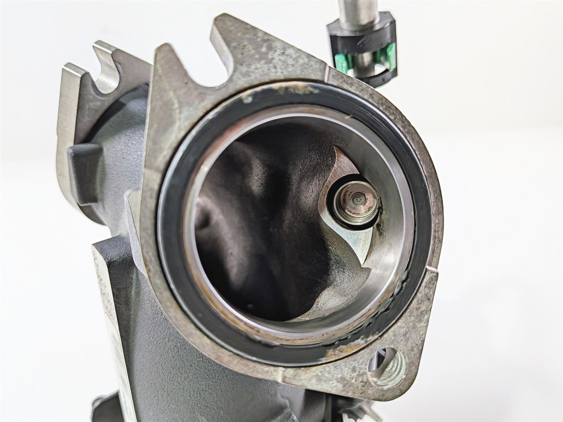 2009 Harley FXCWC Softail Rocker Throttle Body Fuel Injection 27708-06 27618-06 {{ shop.shopifyCountryName }} - Mototech271