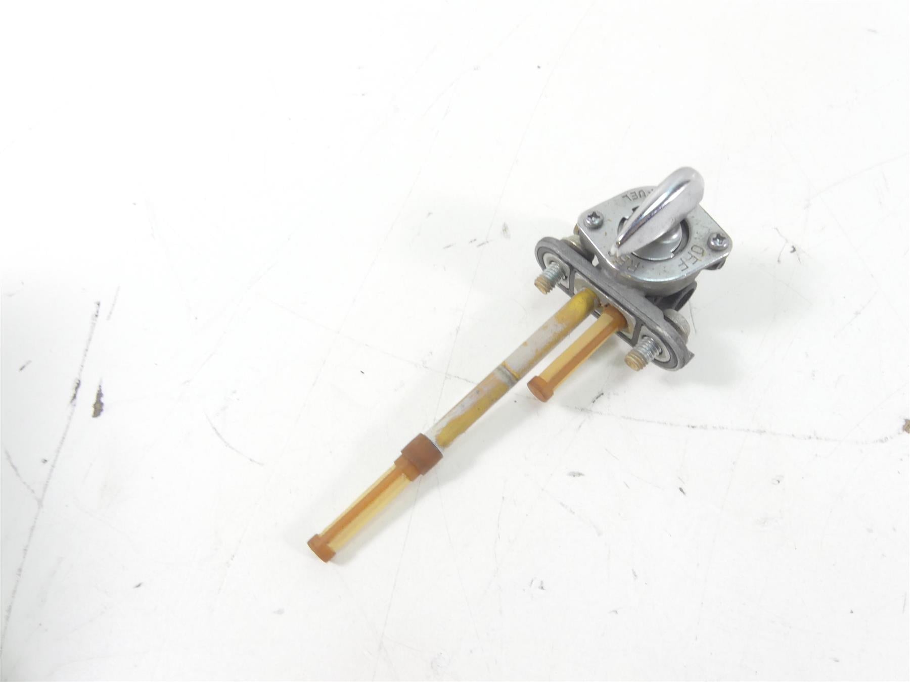 2001 Yamaha XV1600 Road Star Fuel Gas Petrol Valve Petcock 4WM-24500-00-00 {{ shop.shopifyCountryName }} - Mototech271
