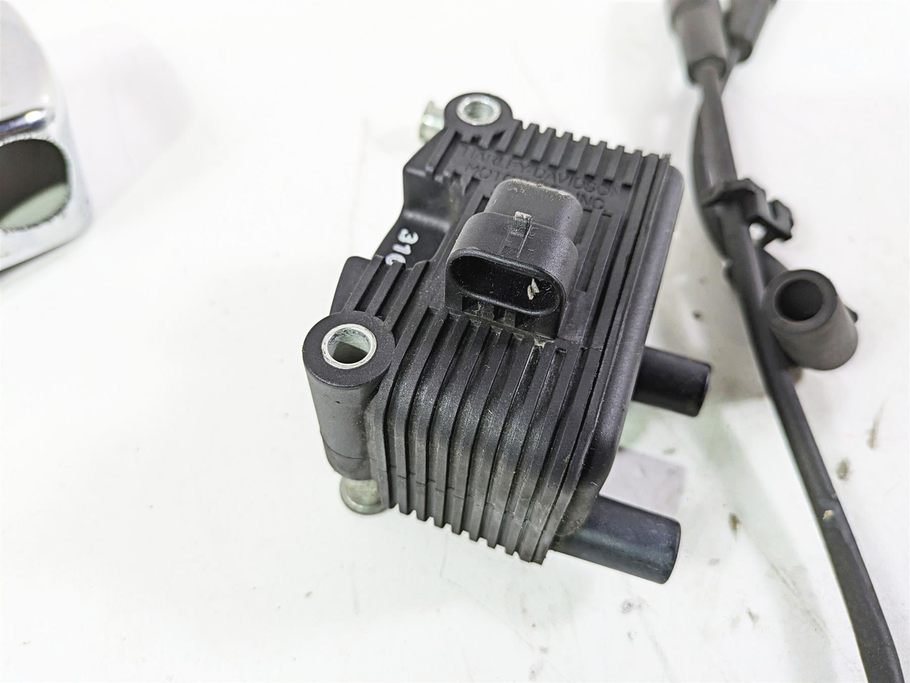 2002 Harley Dyna FXDL Low Rider Ignition Coil Wires Plugs 31655-99 {{ shop.shopifyCountryName }} - Mototech271