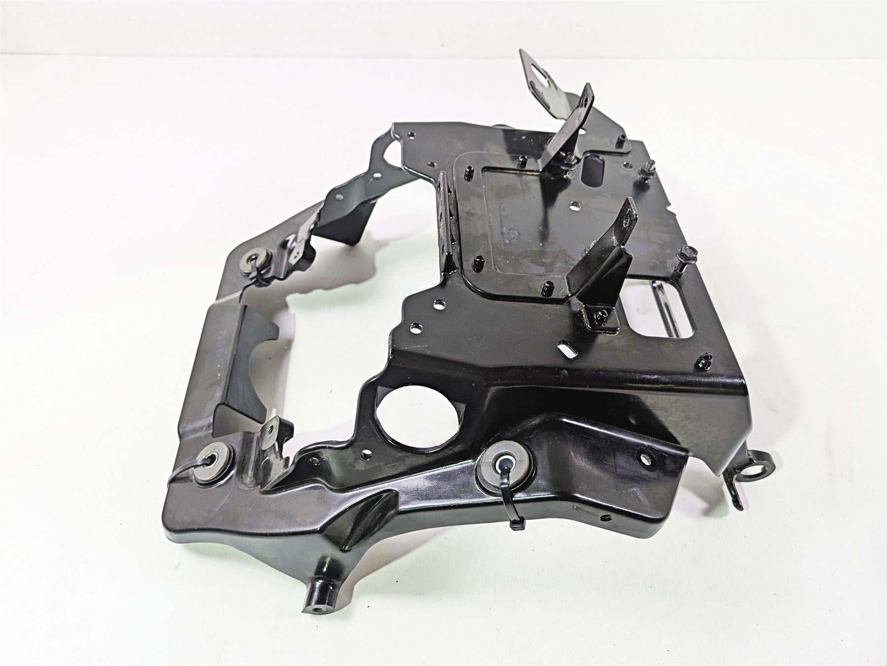2017 Indian Chieftain Limited Front Fairing Stay Holder Carrier 1022608 {{ shop.shopifyCountryName }} - Mototech271