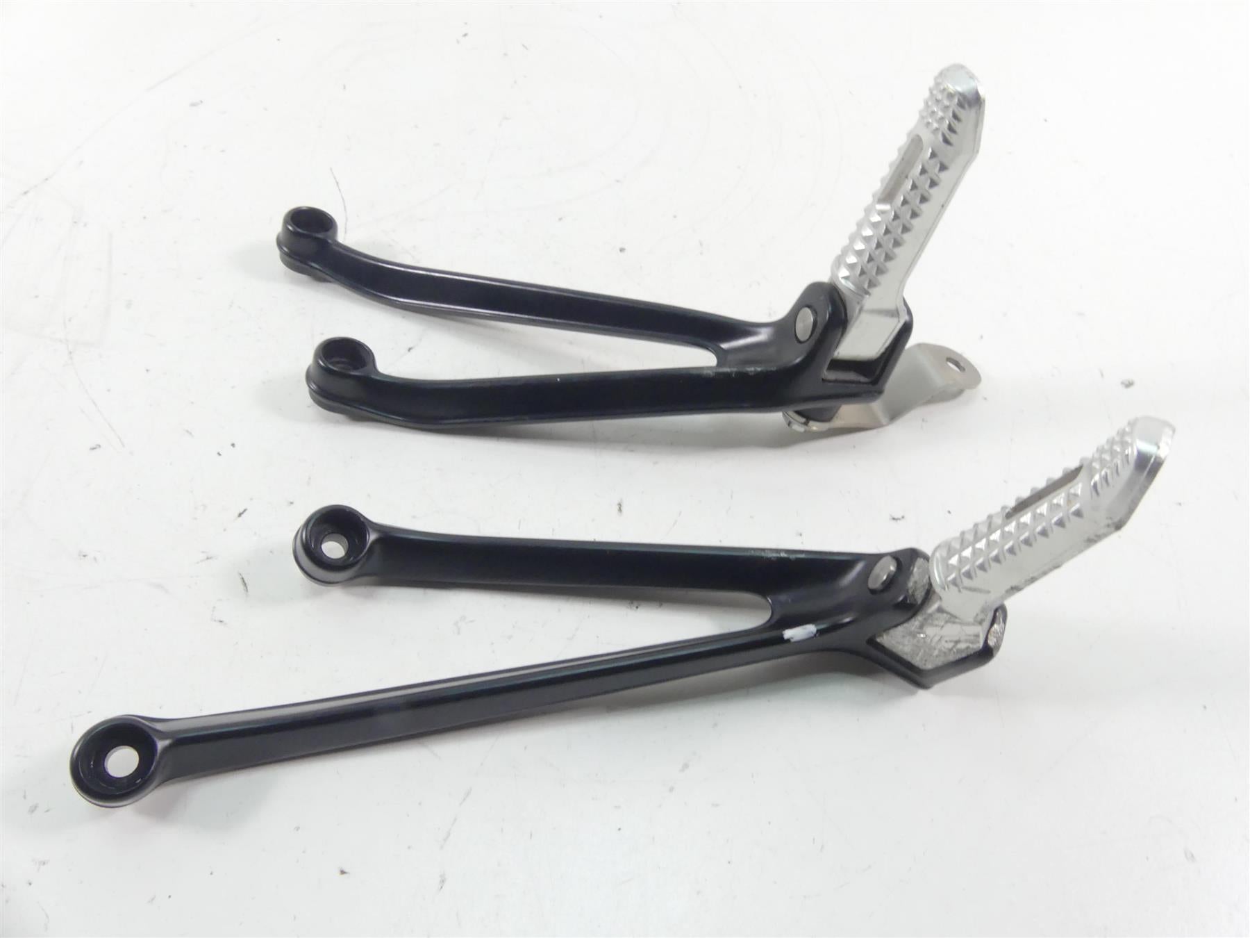 2012 BMW S1000RR K46 Rear Passenger Foot Peg Footpeg Rest Set 8521681 8521680 {{ shop.shopifyCountryName }} - Mototech271