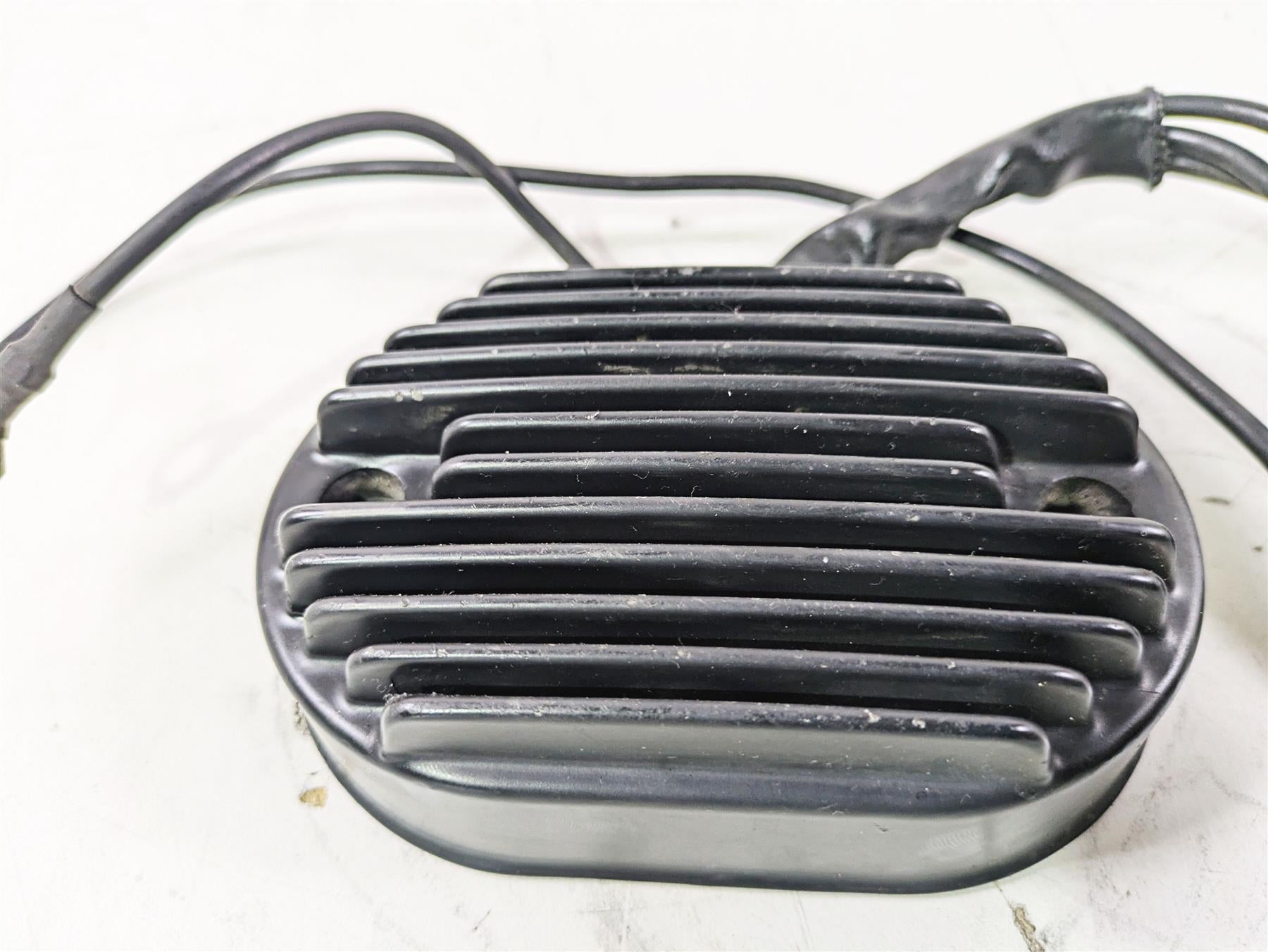 2004 Harley Softail FLSTF Fat Boy Rectifier Voltage Regulator 74540-01 {{ shop.shopifyCountryName }} - Mototech271