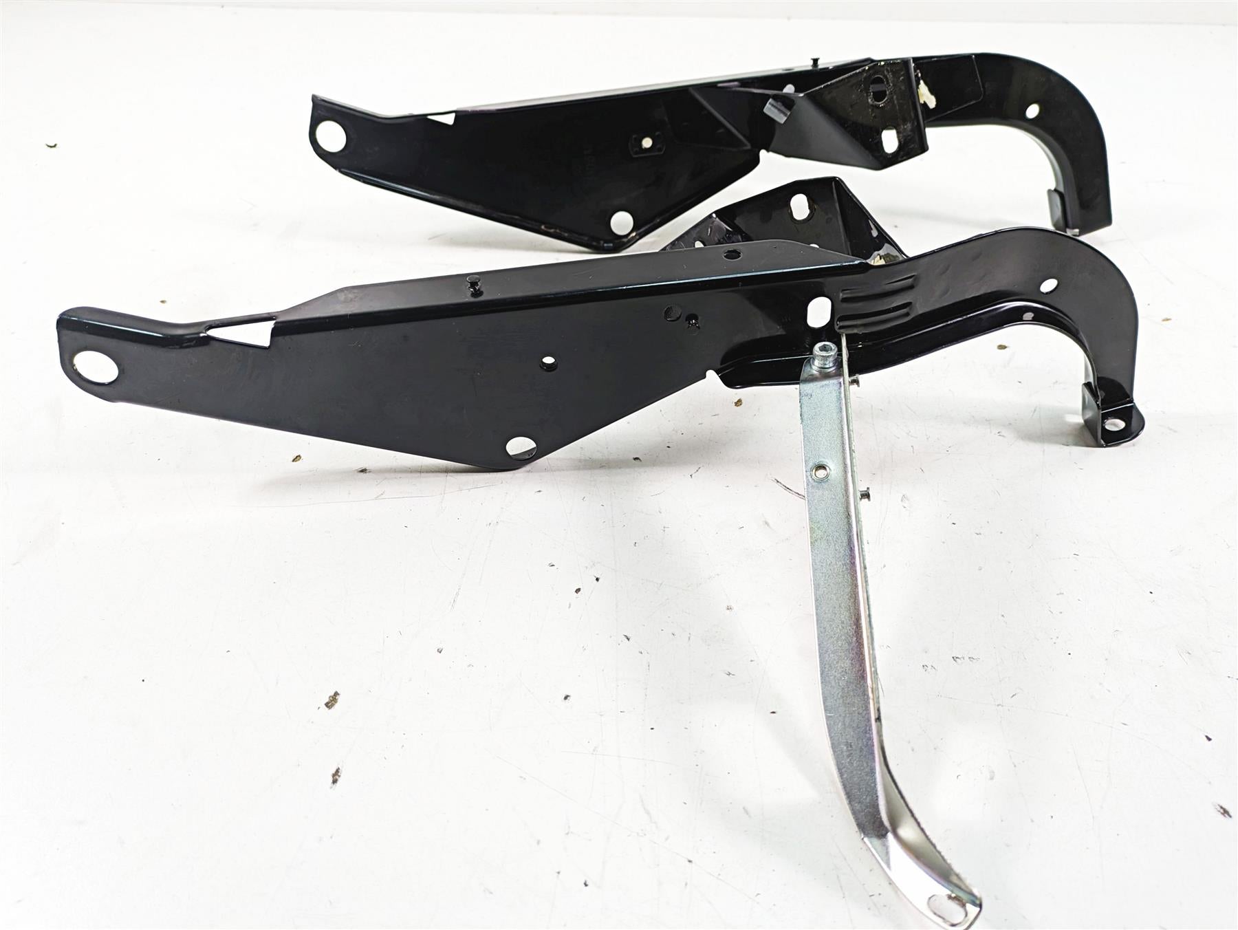 2013 Harley Touring FLHX Street Glide Front Fairing Mounting Hardware 58478-96B {{ shop.shopifyCountryName }} - Mototech271