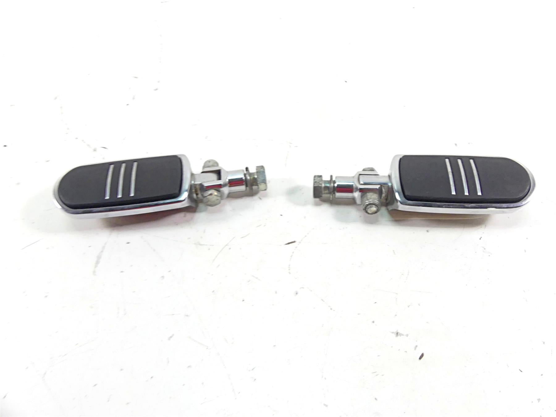 2011 Harley Touring FLTRX Road Glide Highway Foot Peg Foot Rest Set {{ shop.shopifyCountryName }} - Mototech271