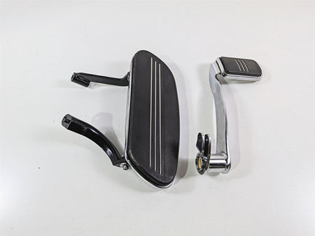 2016 Harley Touring FLHX Street Glide Right Floor Board & Brake Pedal 50674-05 {{ shop.shopifyCountryName }} - Mototech271
