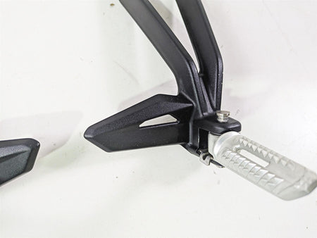 2024 Triumph Street Triple 765 R Rear Passenger Footpeg Set T2088156 T2088157 {{ shop.shopifyCountryName }} - Mototech271
