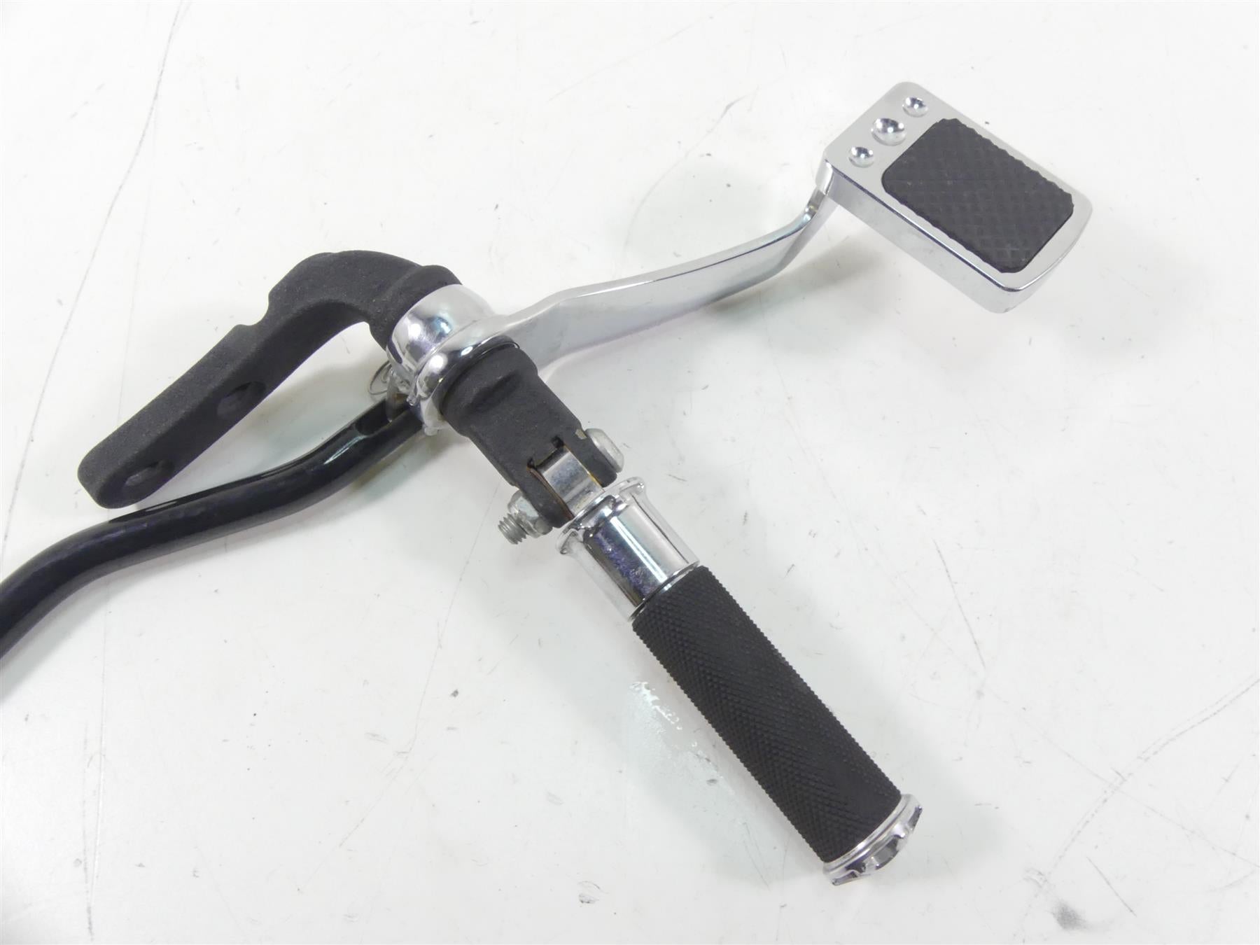 2013 Harley FXDWG Dyna Wide Glide Right Fw Footpeg & Brake Pedal 42663-03 {{ shop.shopifyCountryName }} - Mototech271