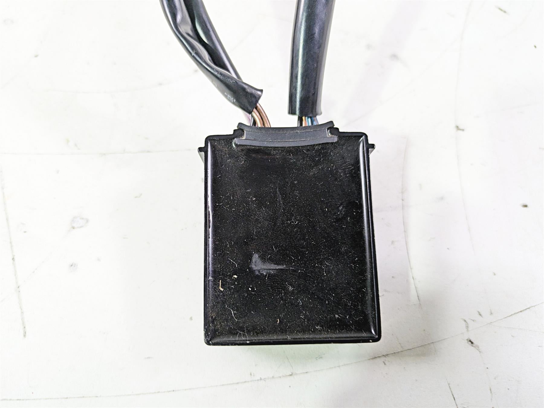 2015 Harley Touring FLHTKL E -Glide Low Glo Led Brake Flasher Relay 69200779A {{ shop.shopifyCountryName }} - Mototech271