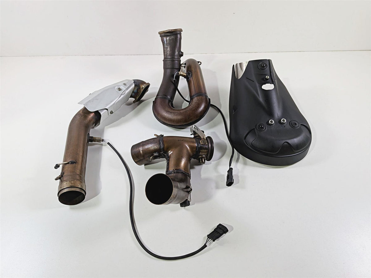 2019 Ducati 959 Panigale Stock Exhaust Header & Heat Shield Set 57014452A {{ shop.shopifyCountryName }} - Mototech271