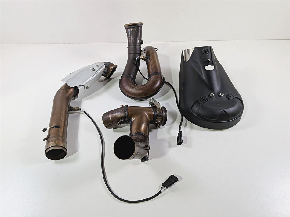 2019 Ducati 959 Panigale Stock Exhaust Header & Heat Shield Set 57014452A {{ shop.shopifyCountryName }} - Mototech271
