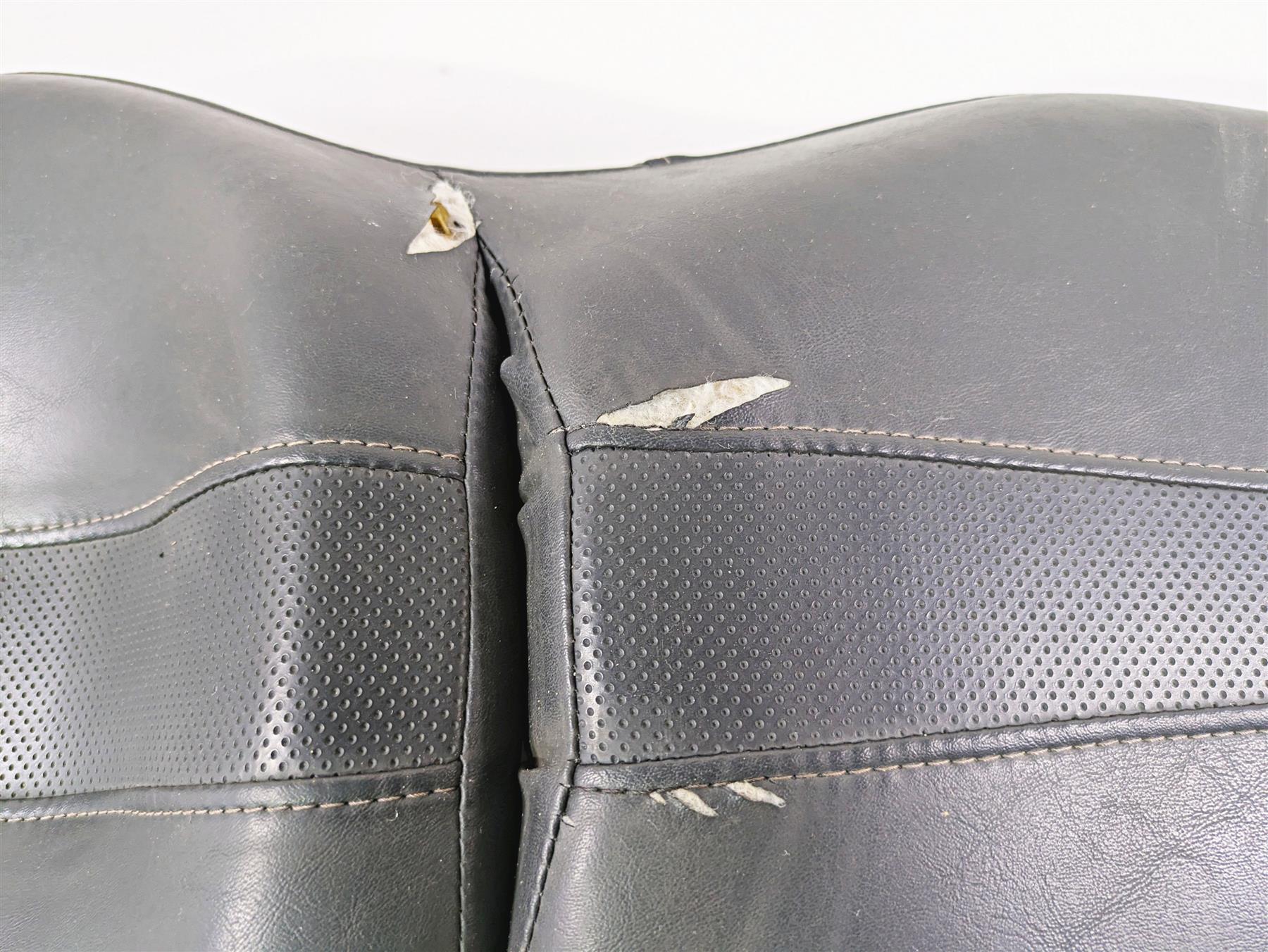 2007 Harley Touring FLHRSE CVO Road King Driver Rider Seat Saddle 52398-07 {{ shop.shopifyCountryName }} - Mototech271