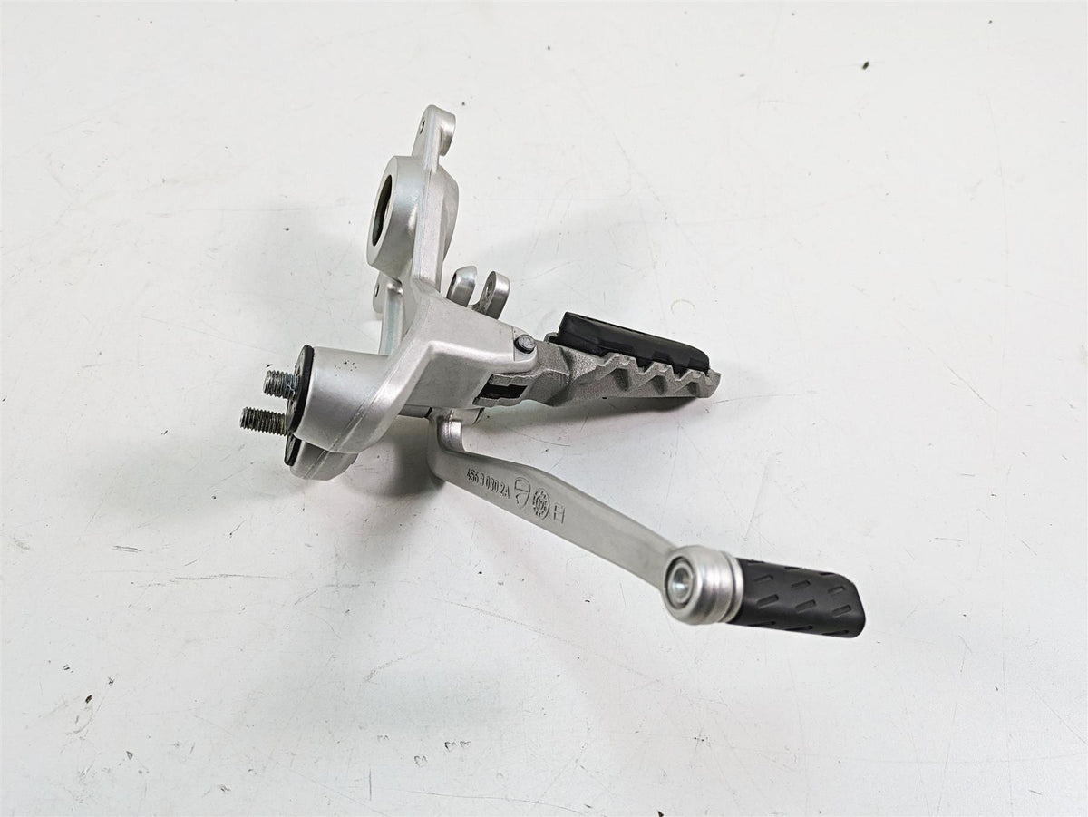 2020 Ducati Hypermotard 950 SP Left Foot Peg Mount & Shifter Set 82413571A {{ shop.shopifyCountryName }} - Mototech271