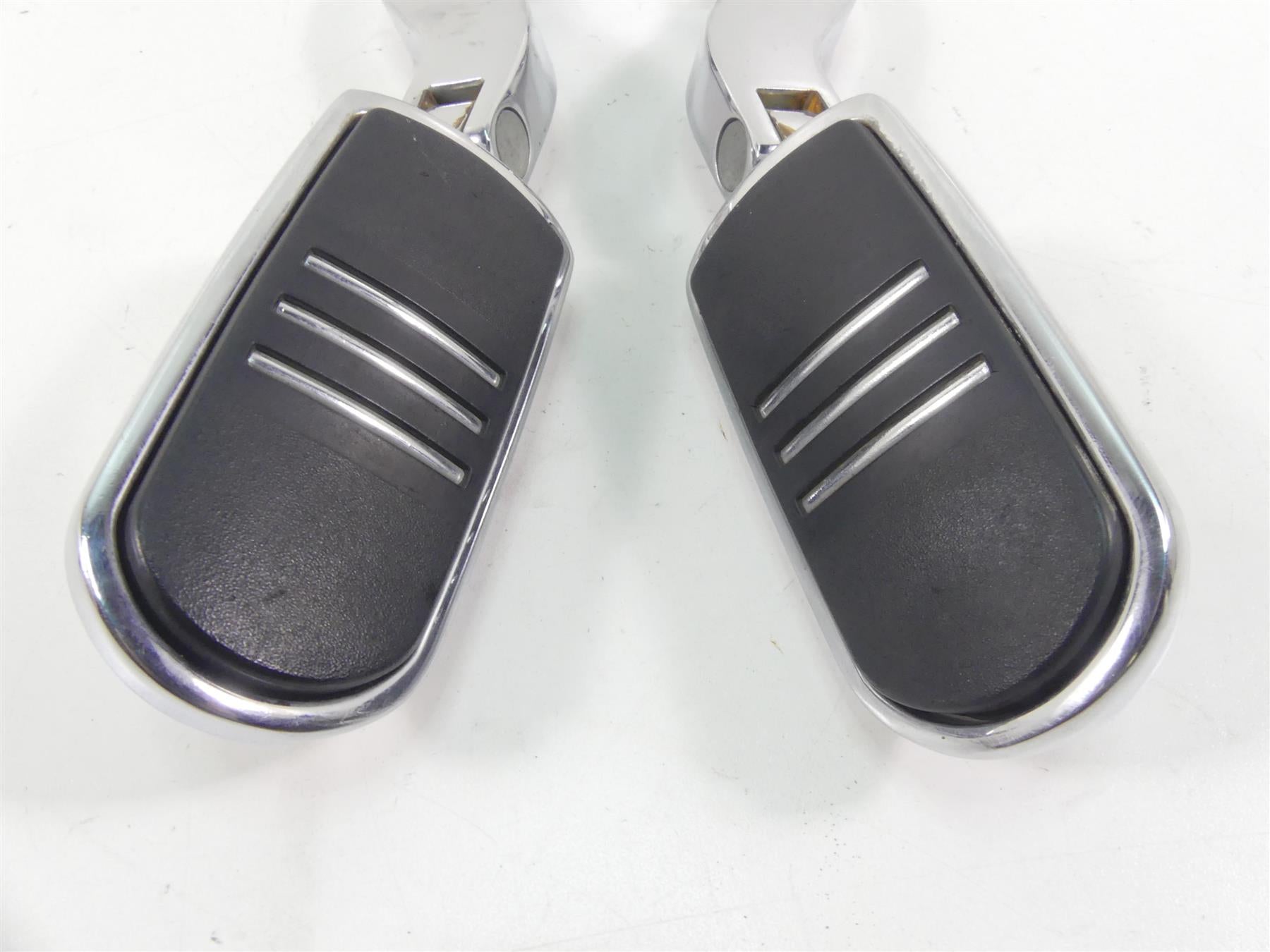 2013 Harley Touring FLHX Street Glide Rear Passenger Foot Peg Rest Set 49036-04A {{ shop.shopifyCountryName }} - Mototech271