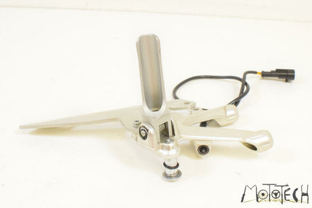 2017 Ducati Panigale 959 Right Rider Front Footpeg Foot Peg Rest 82431871A {{ shop.shopifyCountryName }} - Mototech271