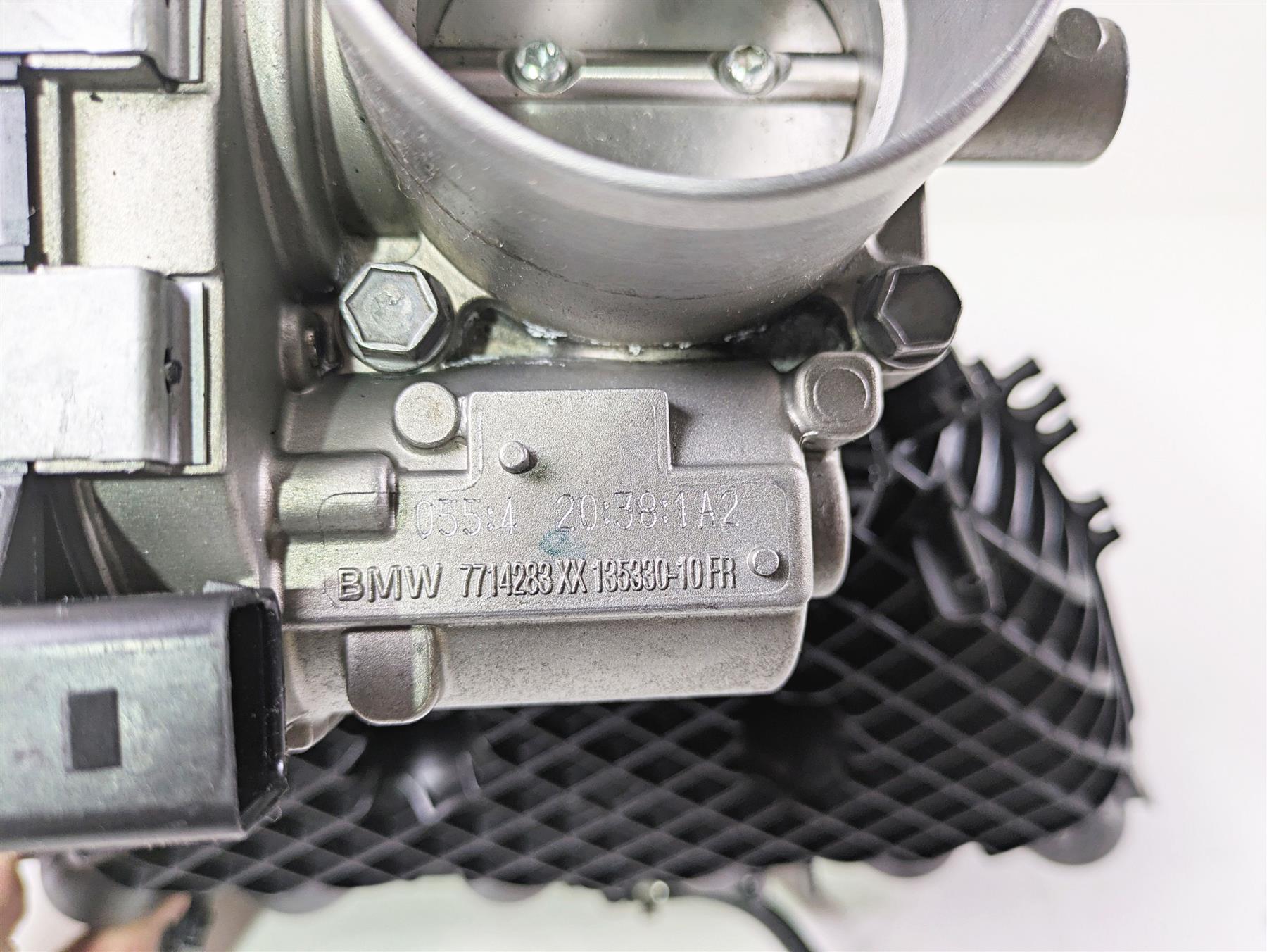 2014 BMW K1600 GTL K48 Intake Manifold & Throttle Body 13548564960 13717712328 {{ shop.shopifyCountryName }} - Mototech271