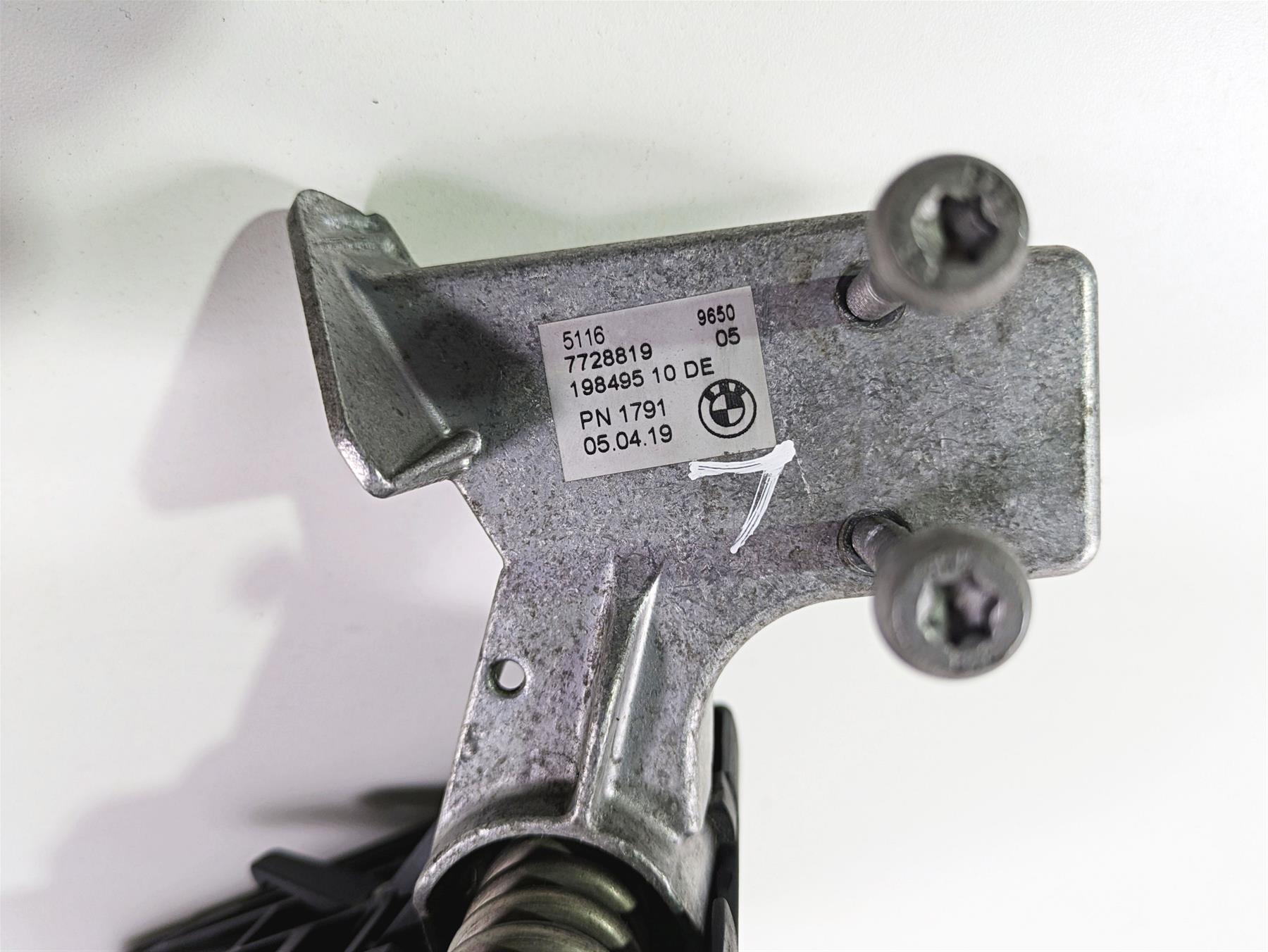 2019 BMW R1250RT K52 Left Rear View Mirror & Mount 51167728819 {{ shop.shopifyCountryName }} - Mototech271