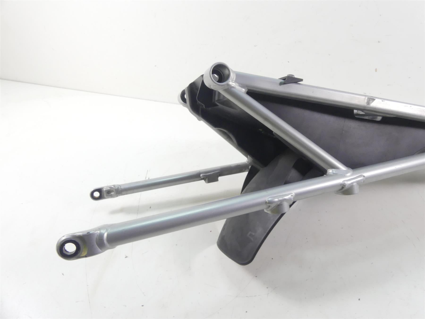 2017 BMW R1200GS GSW K50 Subframe Sub Frame & Inner Fender 46518354222 {{ shop.shopifyCountryName }} - Mototech271