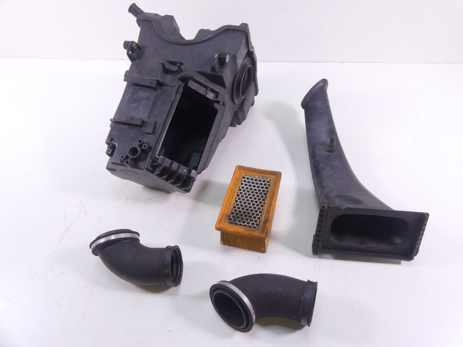 2008 BMW R1200R K27 Air Box Filter Breather Cleaner + Tubes & Ram 13717677655