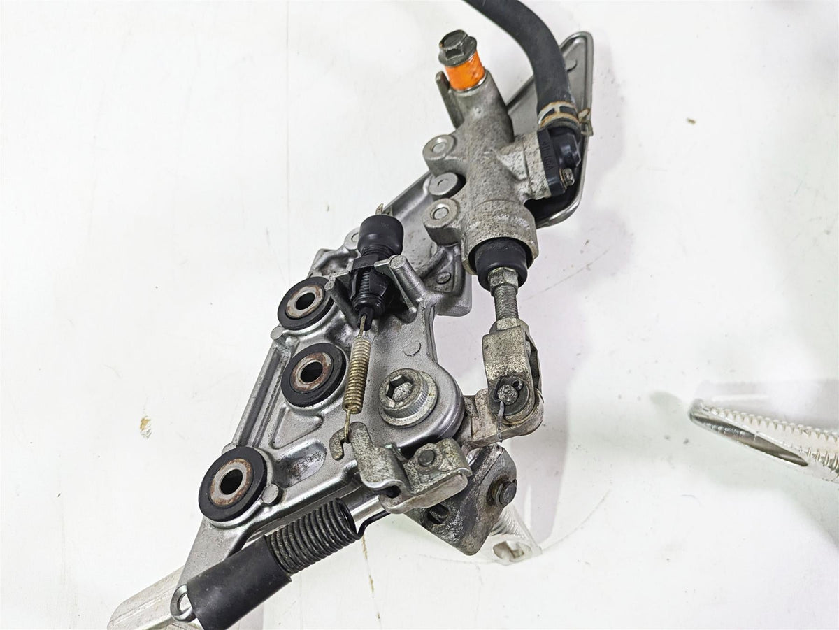 2003 Suzuki GSF1200 Bandit Foot Peg Rest + Shifter & Brake Lever Set 43511-26E02 {{ shop.shopifyCountryName }} - Mototech271
