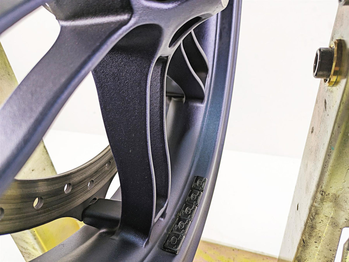 2008 Buell 1125 R Straight 17x3.5 Front Wheel Rim & Rotor G0110.02A8AYCR {{ shop.shopifyCountryName }} - Mototech271