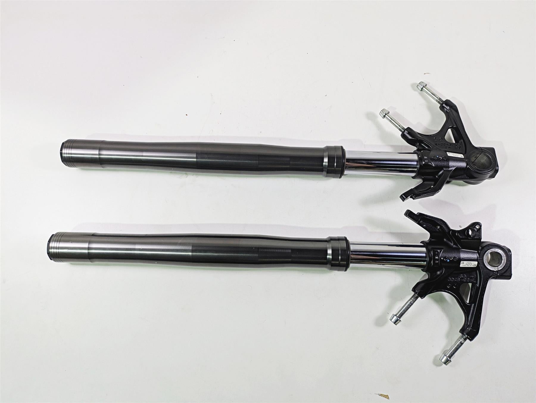 2022 Ducati Streetfighter V2 Strgt Showa Front Fork Leg Set 34421311A 34521311A {{ shop.shopifyCountryName }} - Mototech271