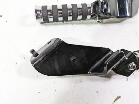 2002 Honda VTX1800 Retro Rear Passenger Footpeg Set 50680-MCV-000 50685-MCV-000 {{ shop.shopifyCountryName }} - Mototech271