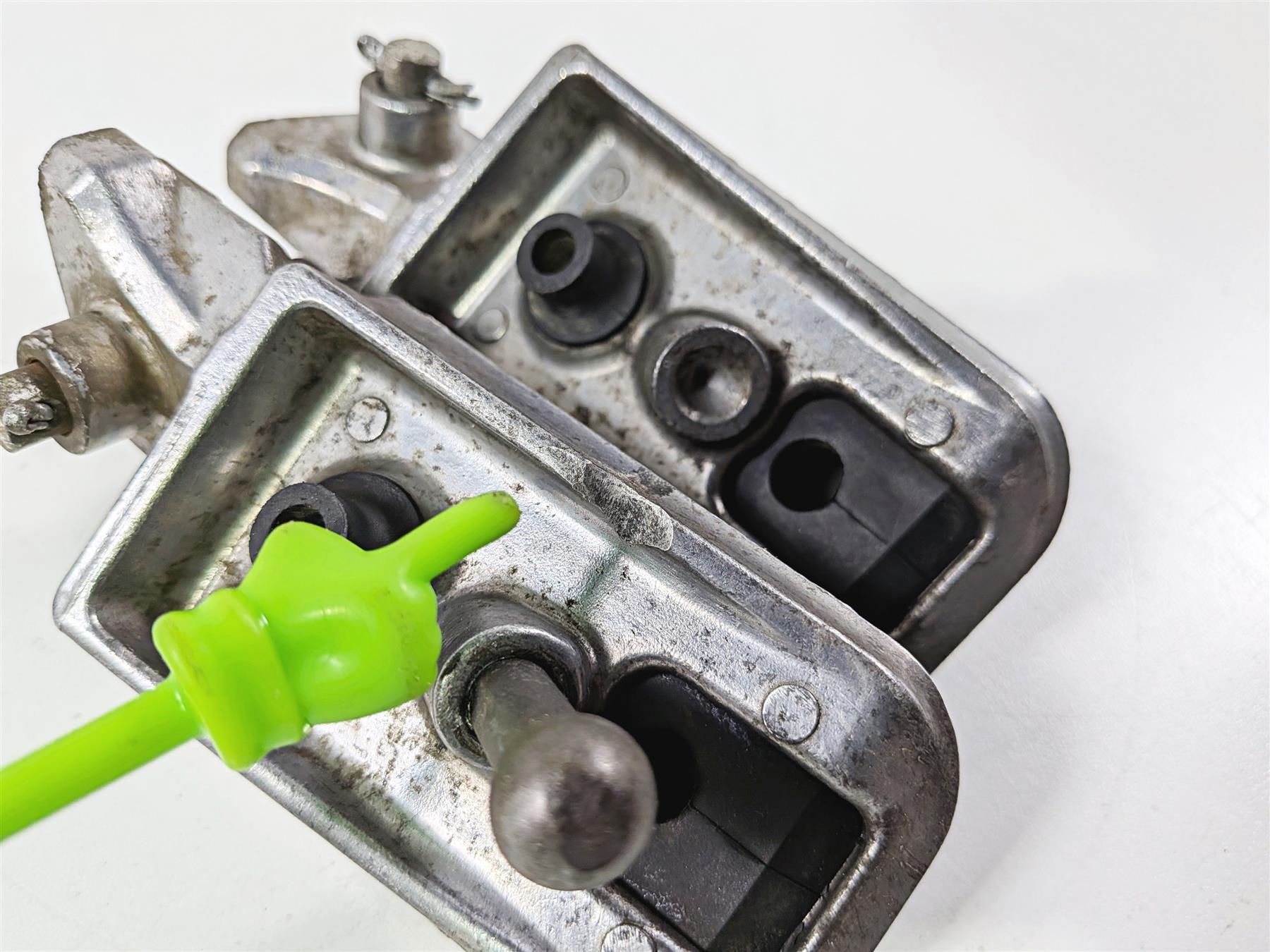 2012 Yamaha XT1200 Super Tenere Front Footpeg Foot Peg Set 23P-27451-00-00 {{ shop.shopifyCountryName }} - Mototech271