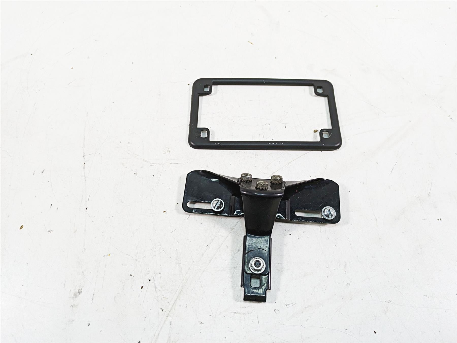2015 Harley FXDL Dyna Low Rider Rear License Plate Mount Holder 59984-73 {{ shop.shopifyCountryName }} - Mototech271