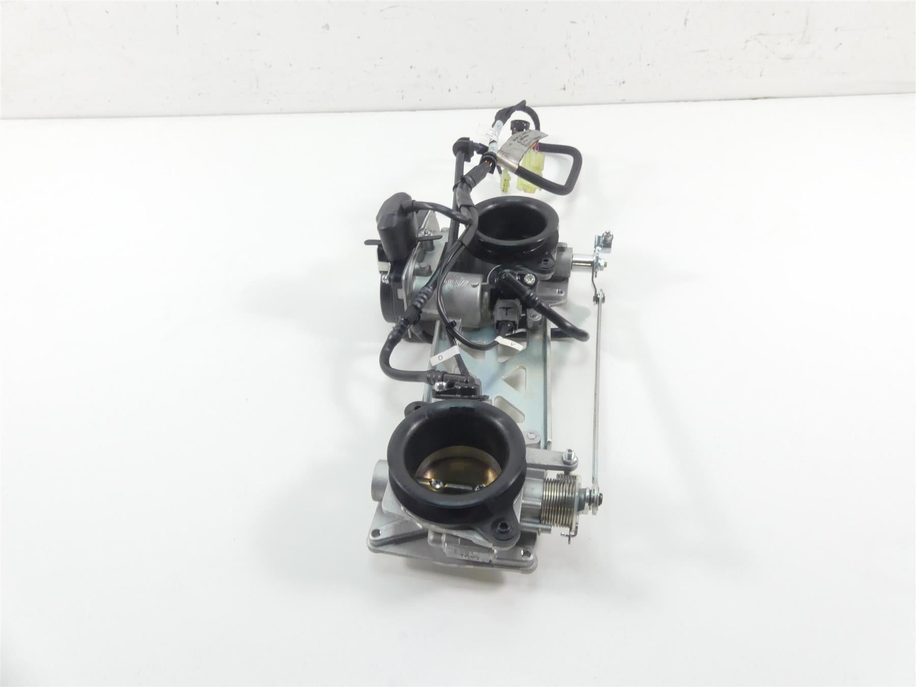 2017 Ducati 939 S Supersport Mikuni Throttle Bodies Fuel Injection Set 28240932A {{ shop.shopifyCountryName }} - Mototech271