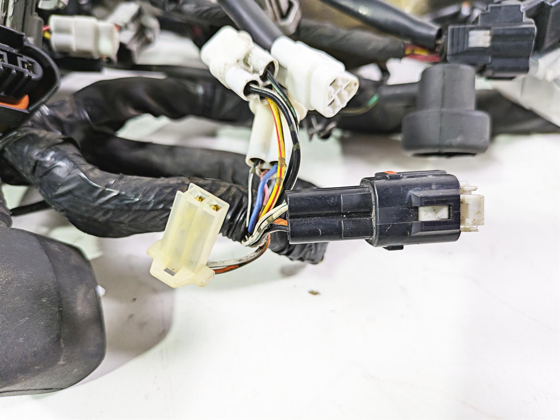 2008 Suzuki GSXR600 Main & Front Wiring Harness Loom No Cuts 36610-37H31 {{ shop.shopifyCountryName }} - Mototech271
