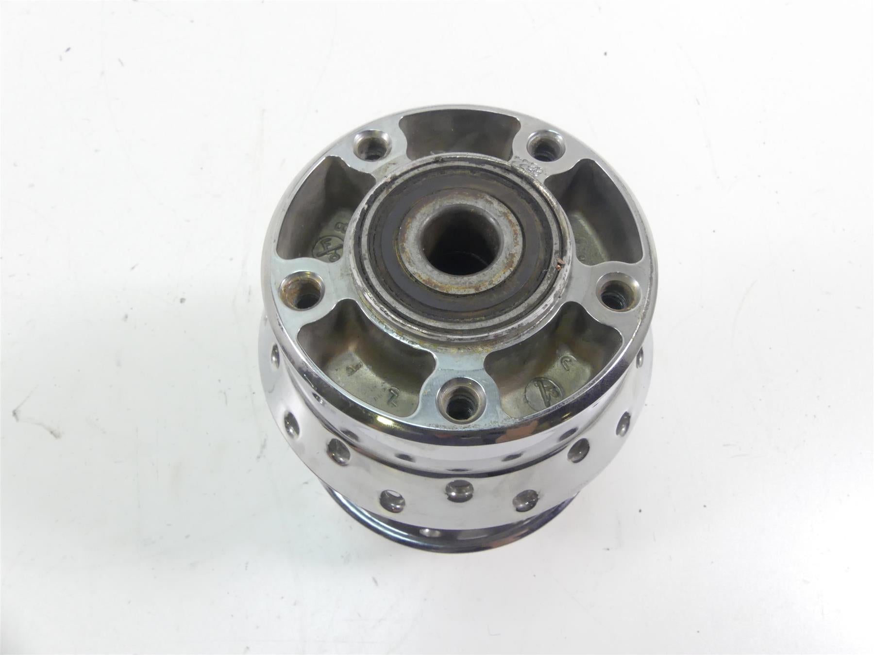 2004 Harley FXDWGI Dyna Wide Glide Front Chrome Spoke Wheel Hub 43671-05A {{ shop.shopifyCountryName }} - Mototech271
