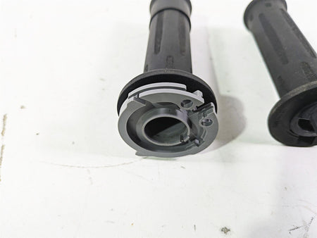2015 BMW R nineT K21 Left Right Hand Grip Set 61317721849 61317714236 {{ shop.shopifyCountryName }} - Mototech271