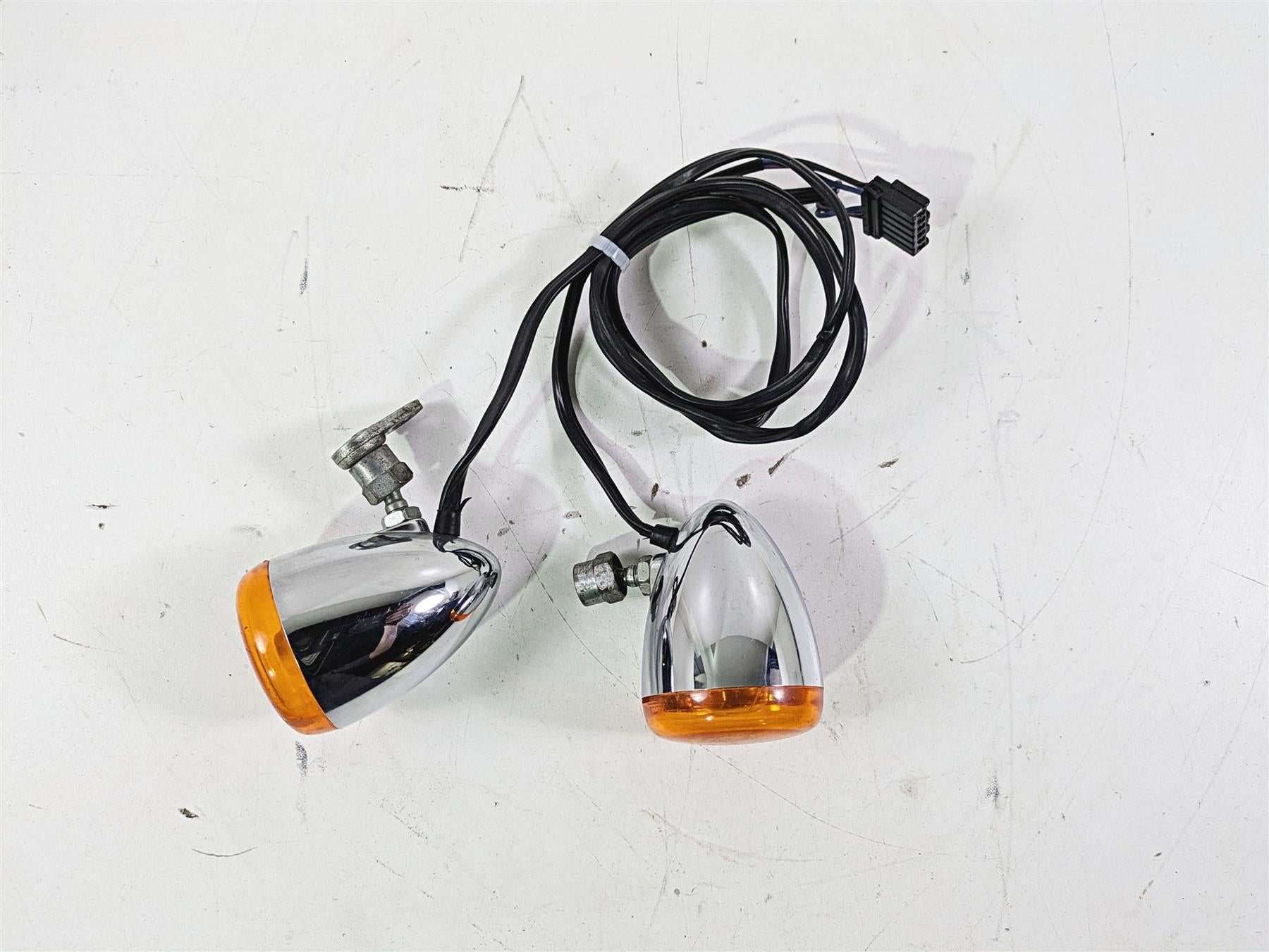 2002 Harley Dyna FXDL Low Rider Front Blinker Turn Signal Set 68972-00 {{ shop.shopifyCountryName }} - Mototech271